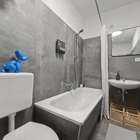 Naehe Volkspark Friedrichshain - 45 Qm Apartament