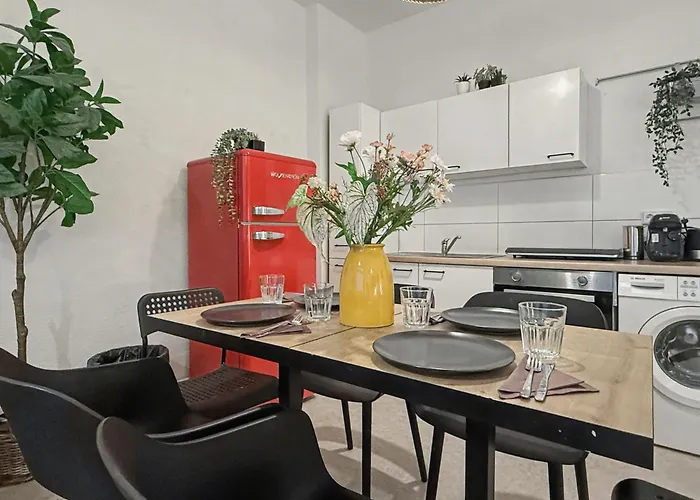 Naehe Volkspark Friedrichshain - 45 Qm *